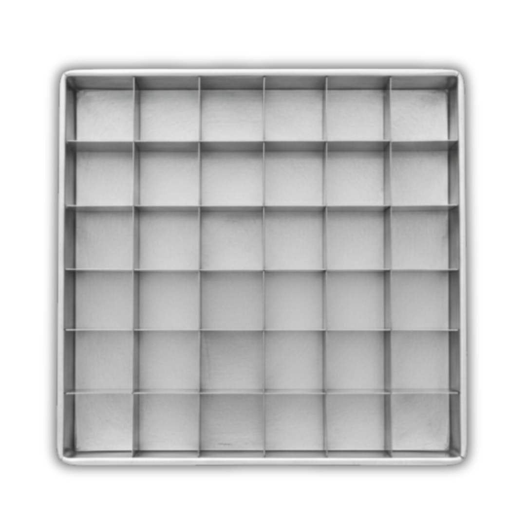 BANDEJA CORTADORA 20X20X4CM 36 BROWNIE 3CM MINI DA